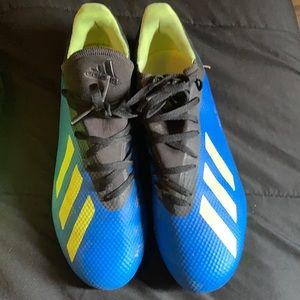 Soccer cleats